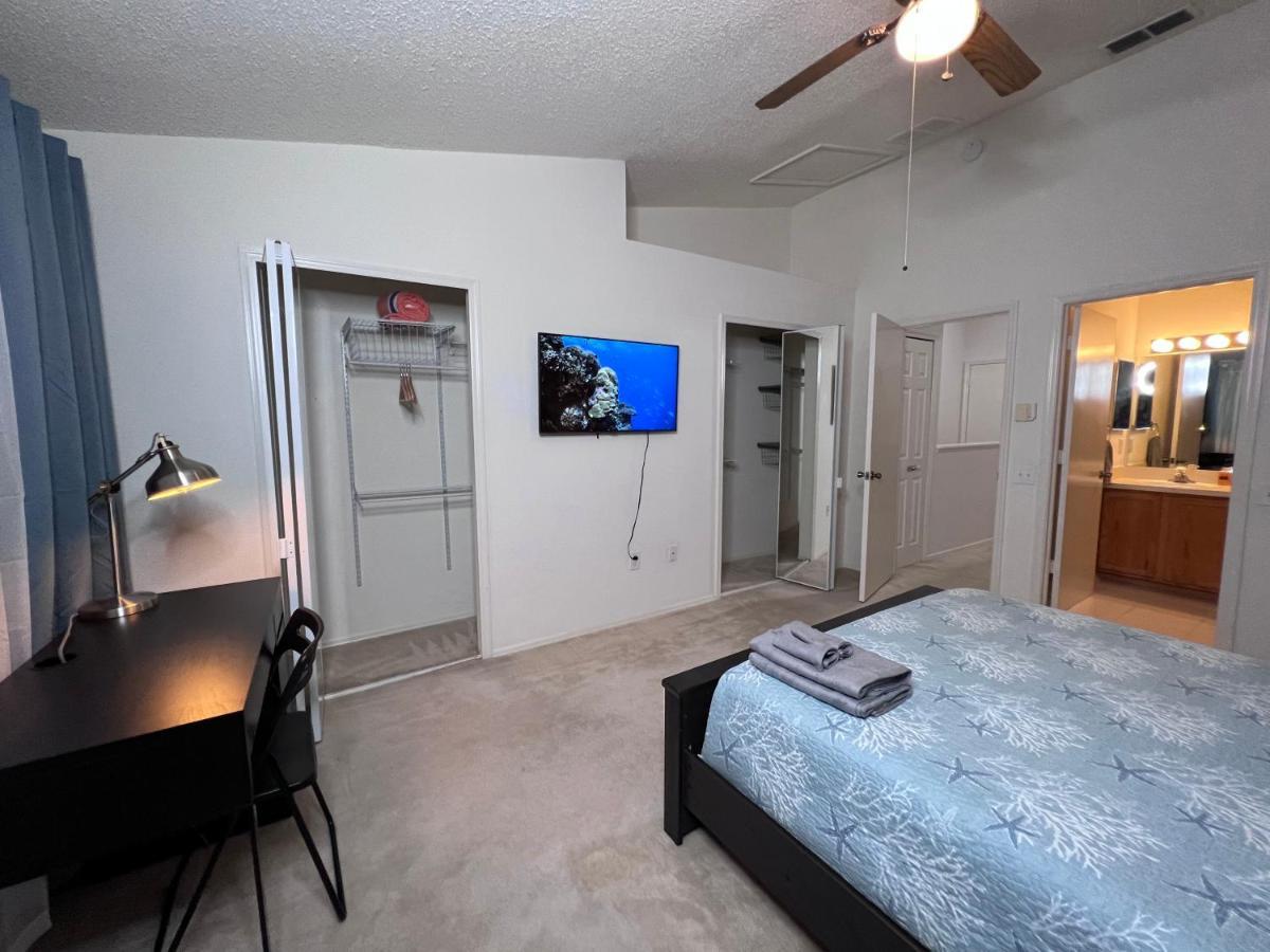Elegant Long -king Bed - Pool - Wifi - Palms - Moffitt - Gated - Pets Ok - In New By Hunters - Live Oak - Cory Isles Area - H2 *
