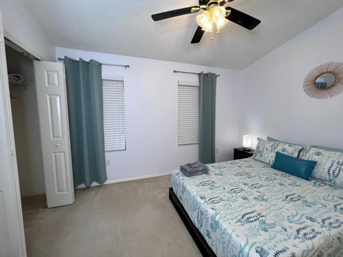 Elegant Long -king Bed - Pool - Wifi - Palms - Moffitt - Gated - Pets Ok - In New By Hunters - Live Oak - Cory Isles Area - H2 Tampa