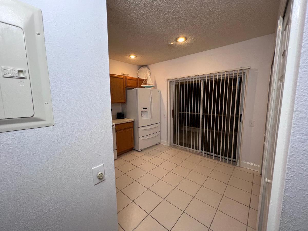 Elegant Long -king Bed - Pool - Wifi - Palms - Moffitt - Gated - Pets Ok - In New By Hunters - Live Oak - Cory Isles Area - H2 Holiday home *