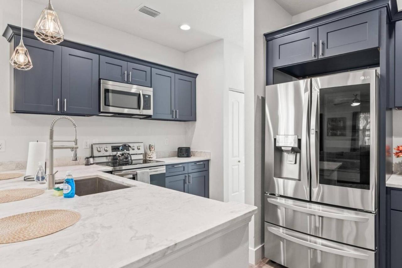 Urban Getaway Brand New 3bd 2ba Pet-friendly Near The River Holiday home