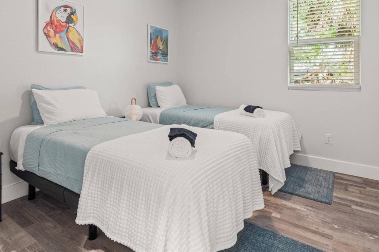 Holiday home Urban Getaway Brand New 3bd 2ba Pet-friendly Near The River