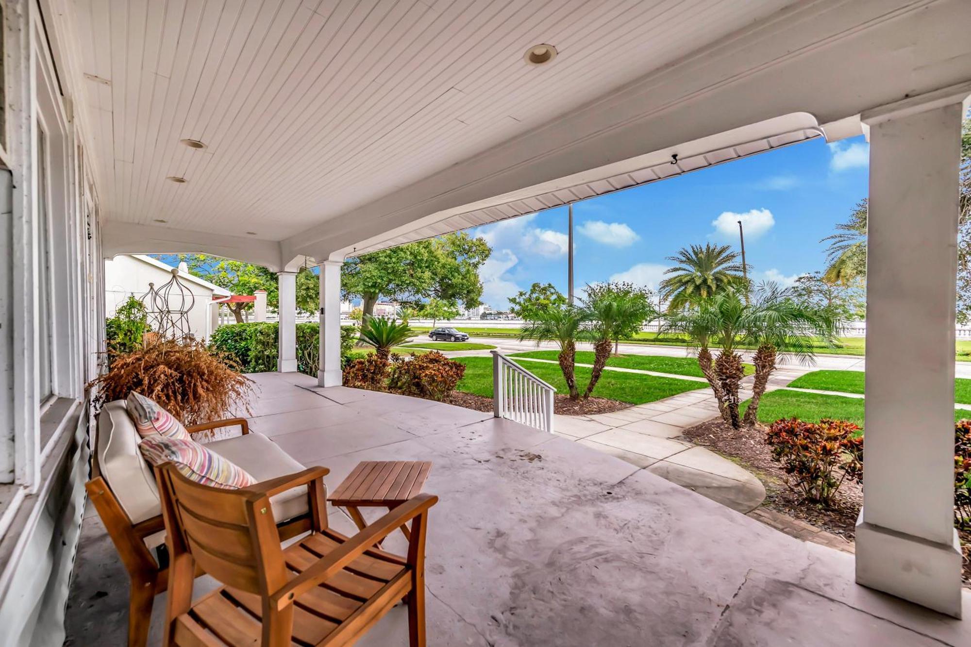 Bayshore Charmer Tampa