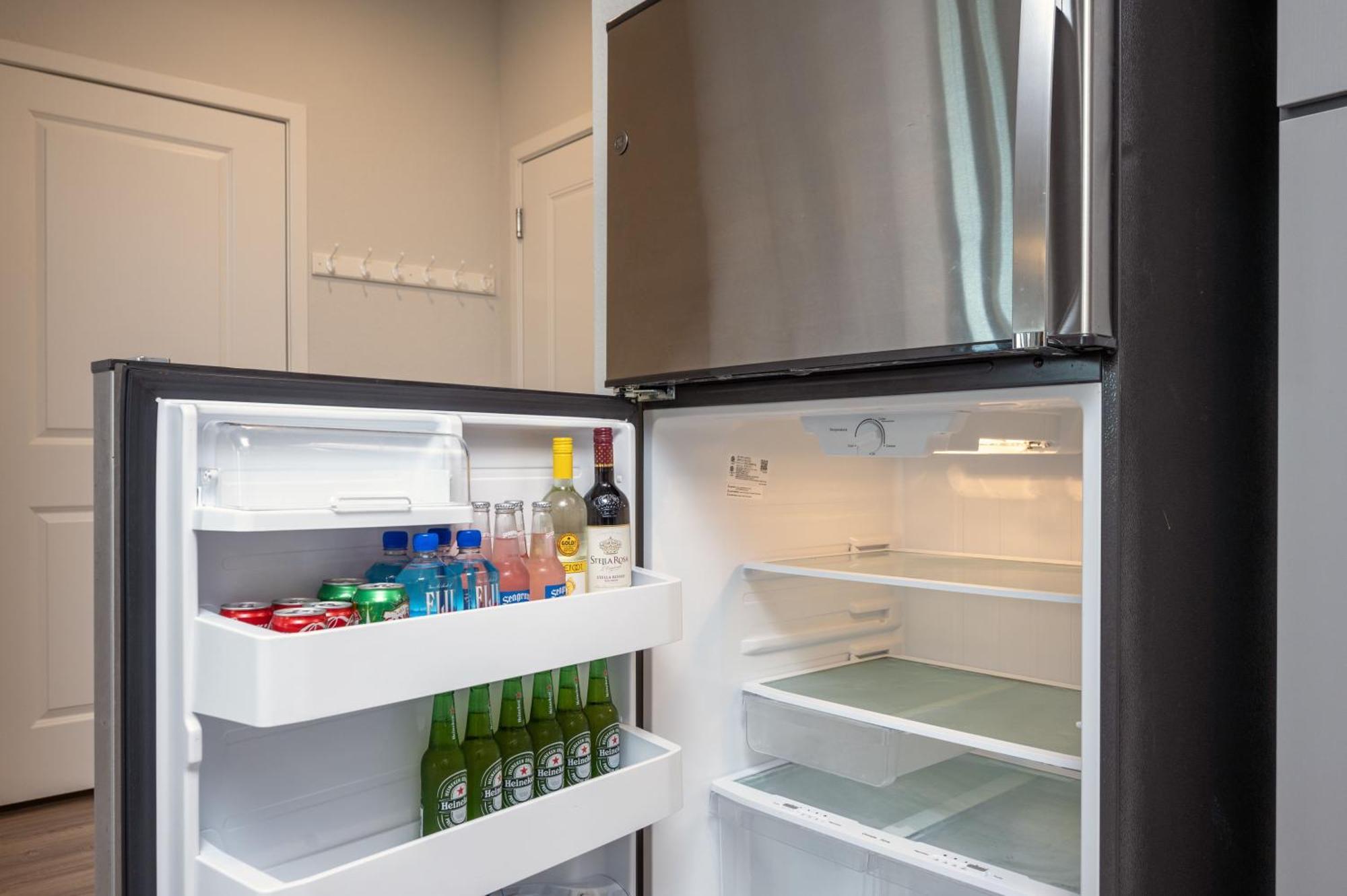 Apartment Style - Pool View - Hotub - Moffitt - Pet - Mid Term - Gated - Gym - Wifi - Usf - Elevators - Long Tampa