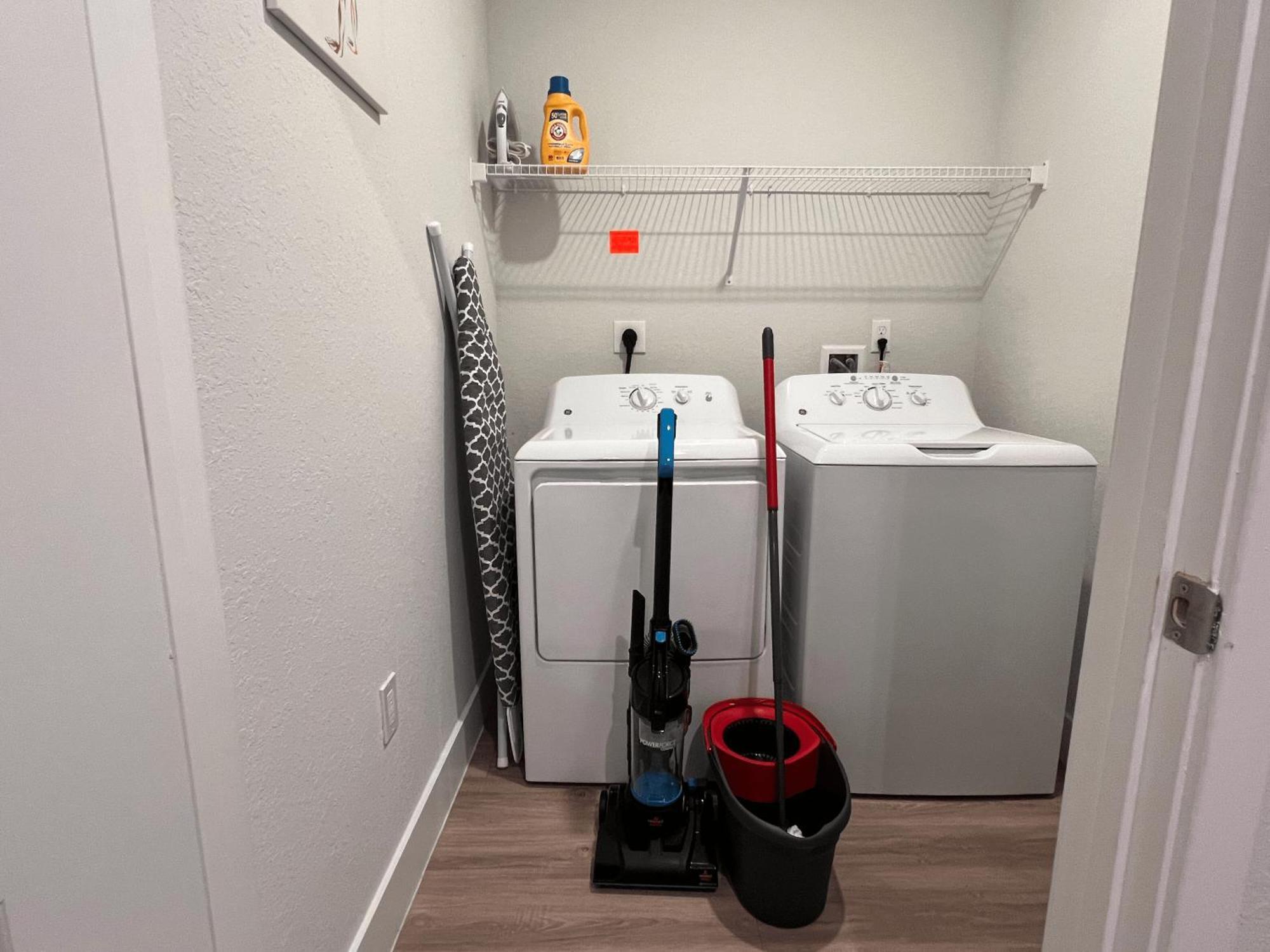 Style - Pool View - Hotub - Moffitt - Pet - Mid Term - Gated - Gym - Wifi - Usf - Elevators - Long Apartment *