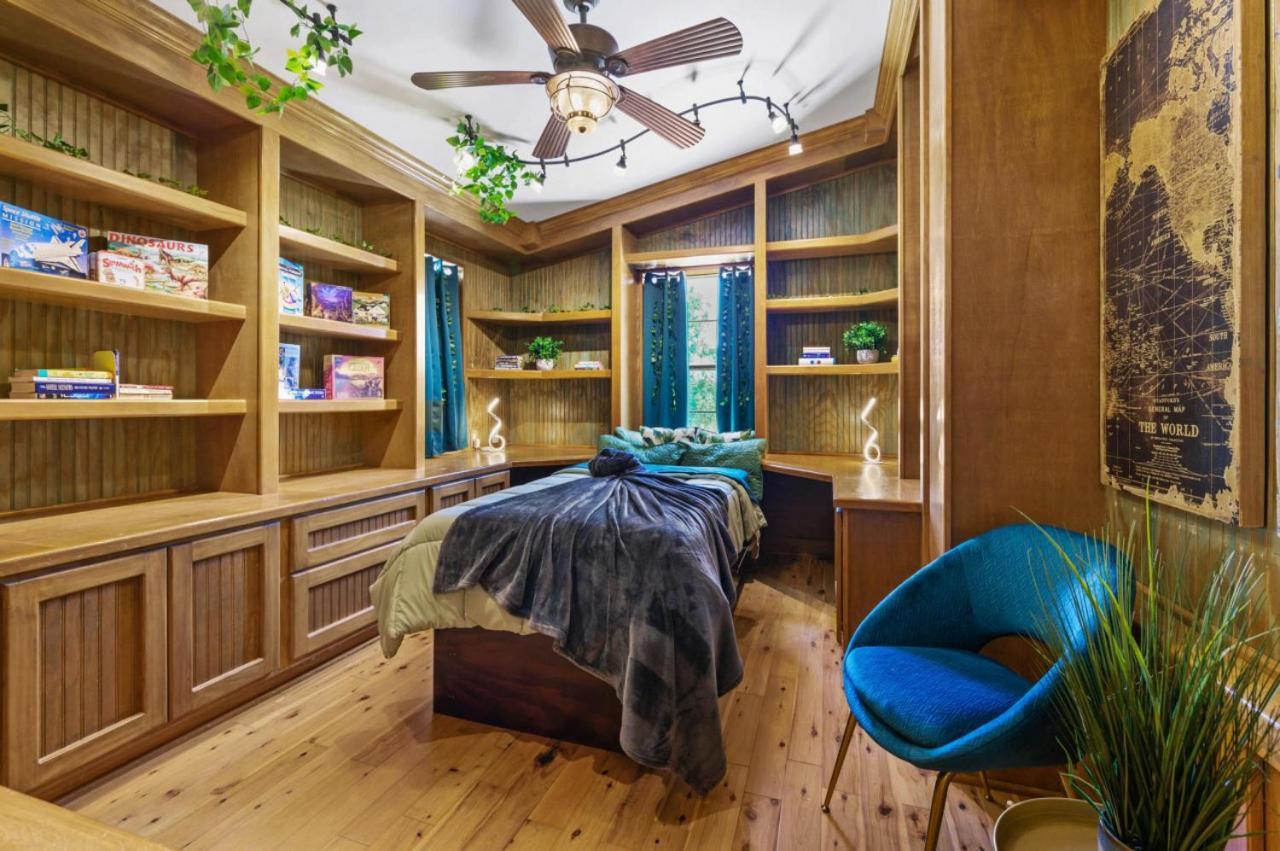 No 1 Largest Private Compound, 11br Sleeps 40 *