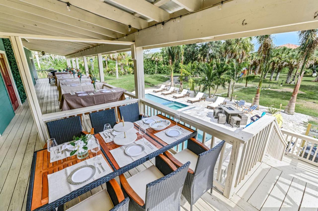 No 1 Largest Private Compound, 11br Sleeps 40 Tampa
