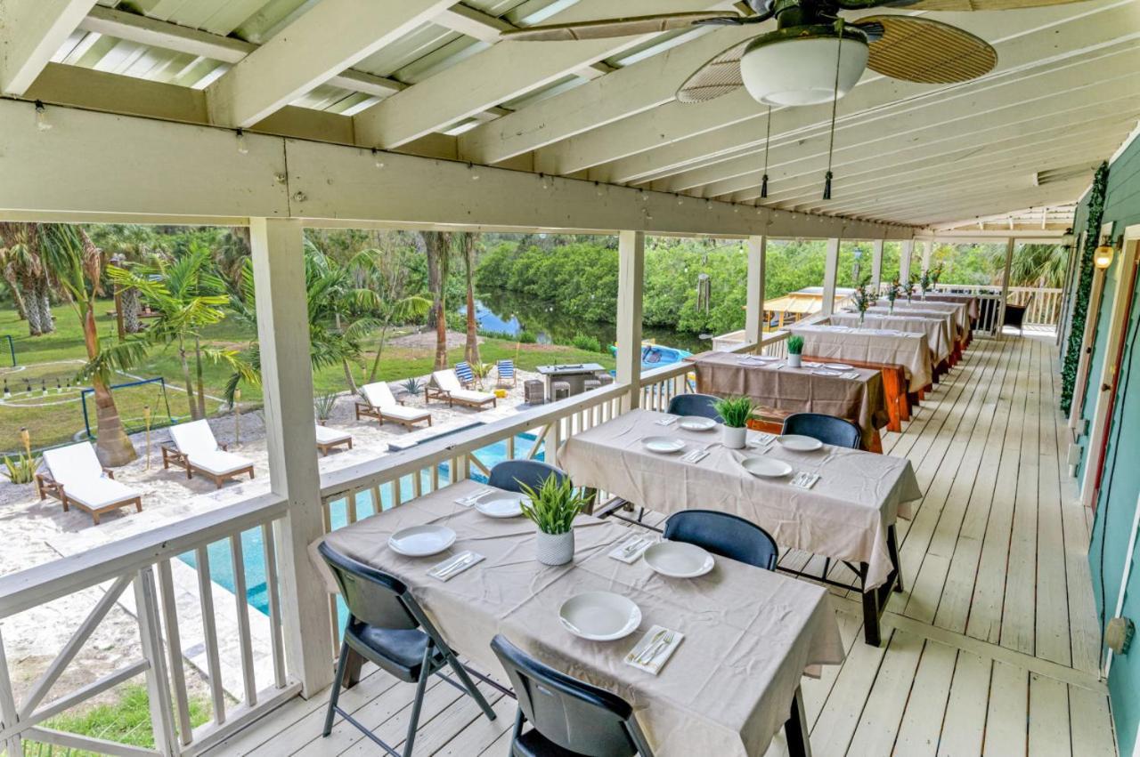 No 1 Largest Private Compound, 11br Sleeps 40 Villa Tampa