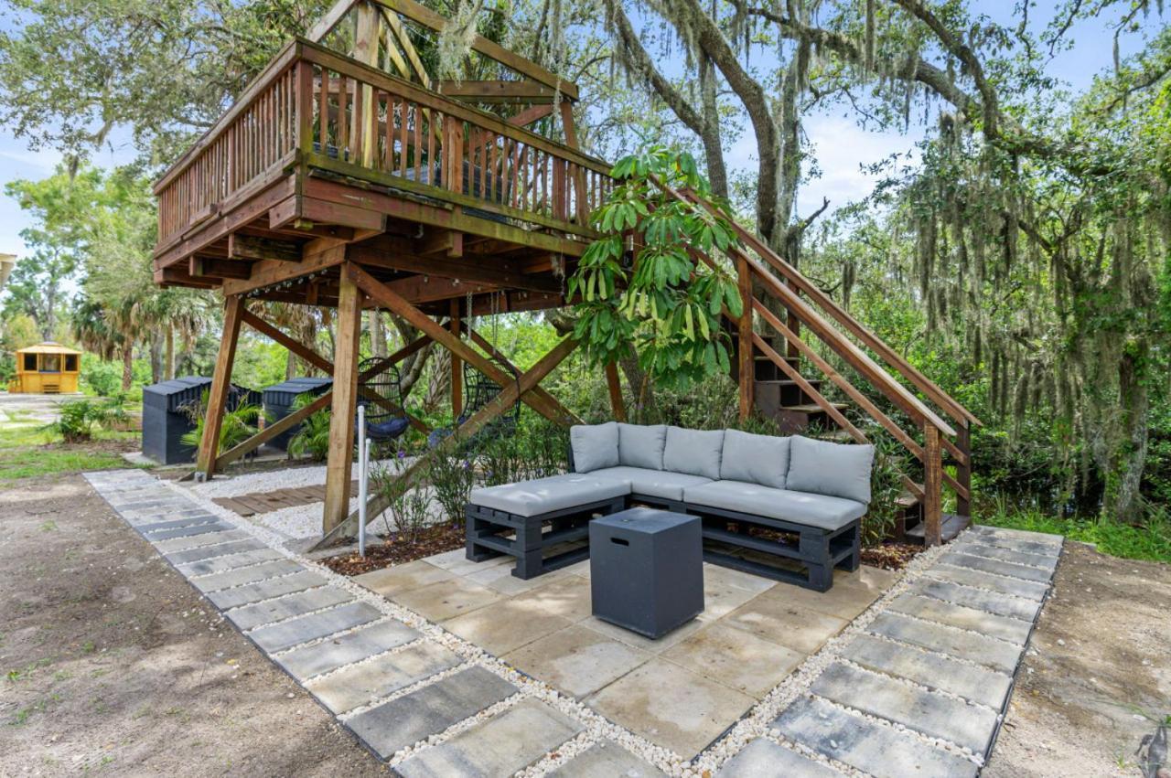 No 1 Largest Private Compound, 11br Sleeps 40 * Tampa