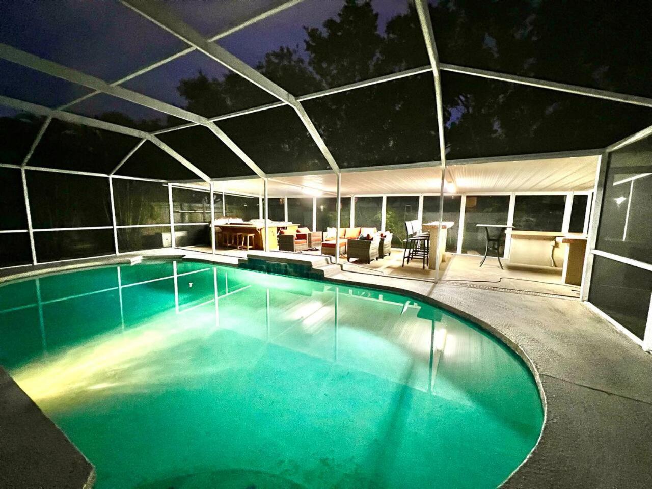 Holiday home Private Oasis Retreat Heated Pool Hot Tub Beaches