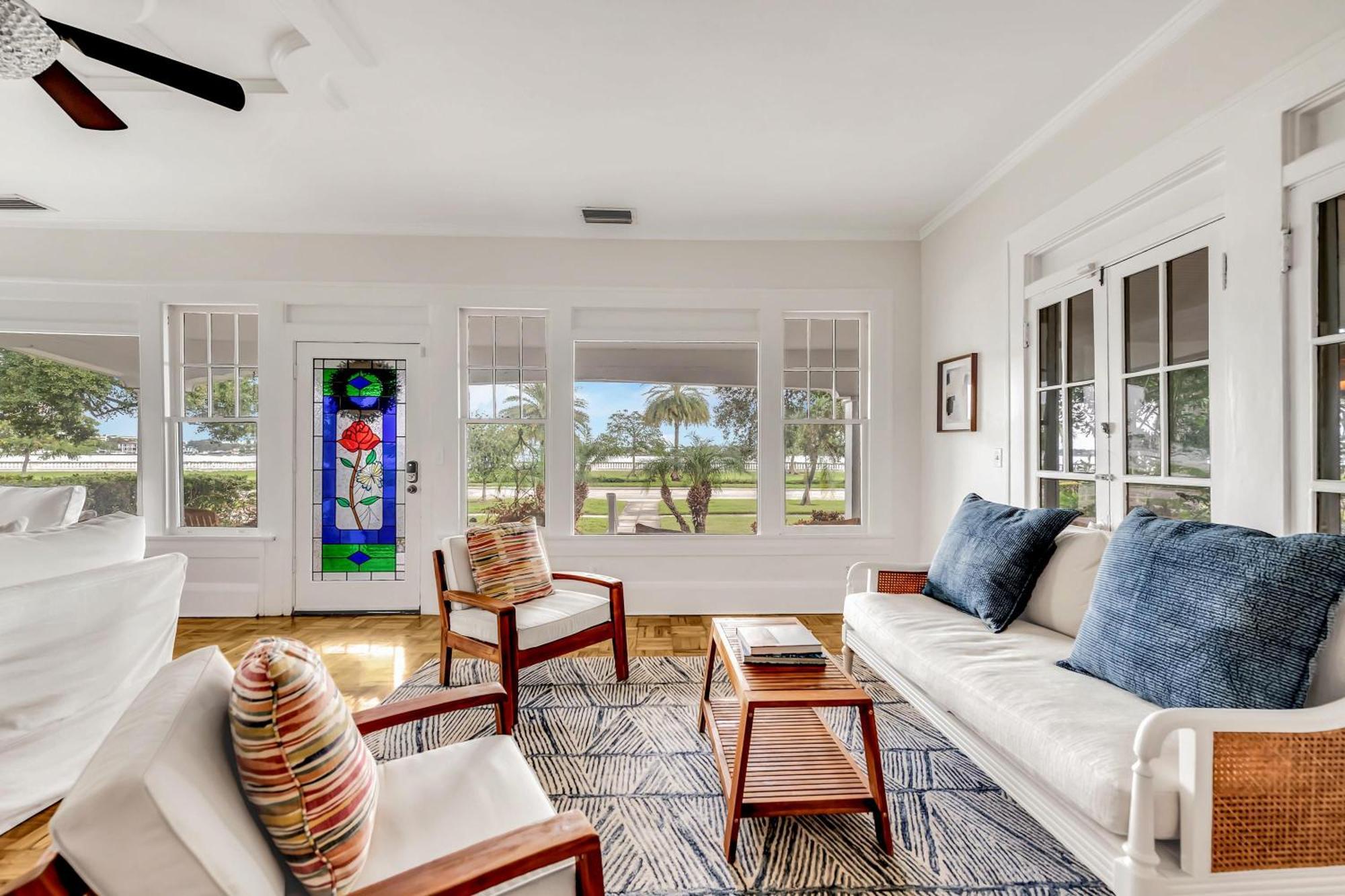 Bayshore Charmer Holiday home *