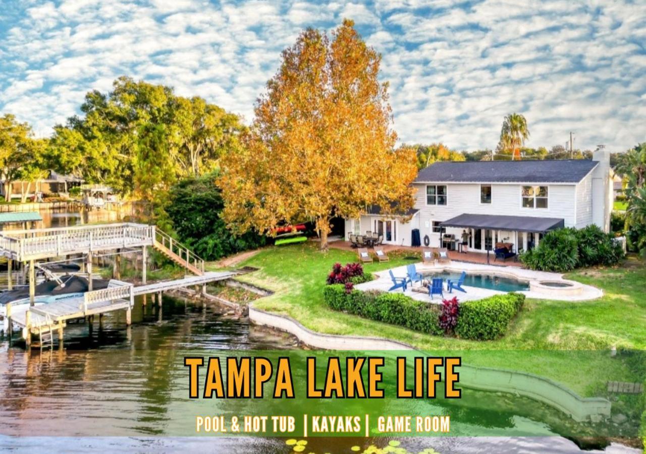 Quiet Lakefront, Pool, Game Holiday home *