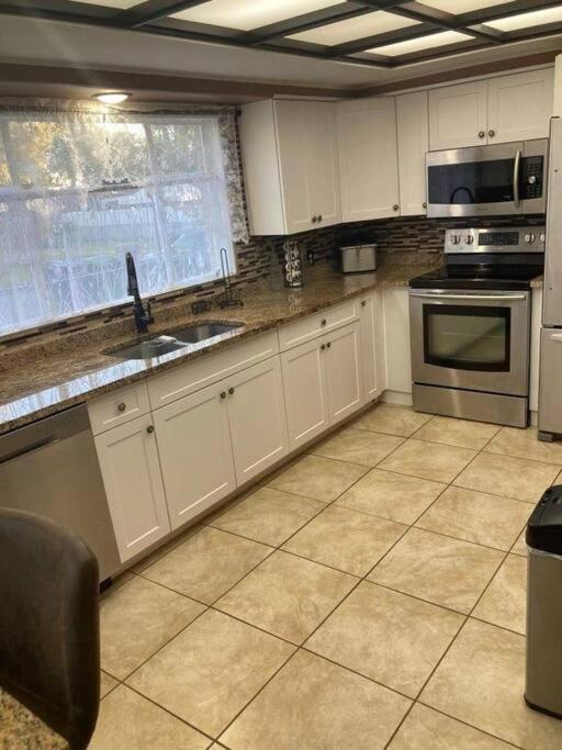 Holiday home Hidden Gem 3br/1b+jacuzzi+busch Garden+fishn+kayak *