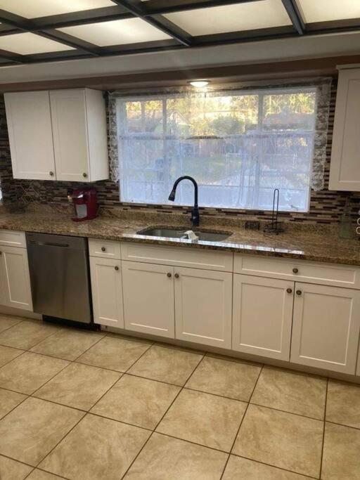 Hidden Gem 3br/1b+jacuzzi+busch Garden+fishn+kayak *