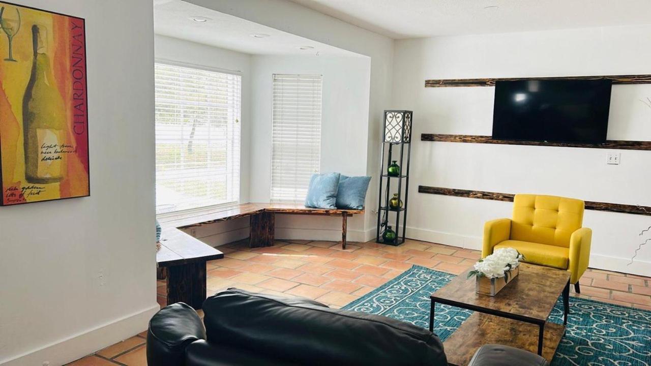 Mi Casa Es Tu Casa, Midtown #2