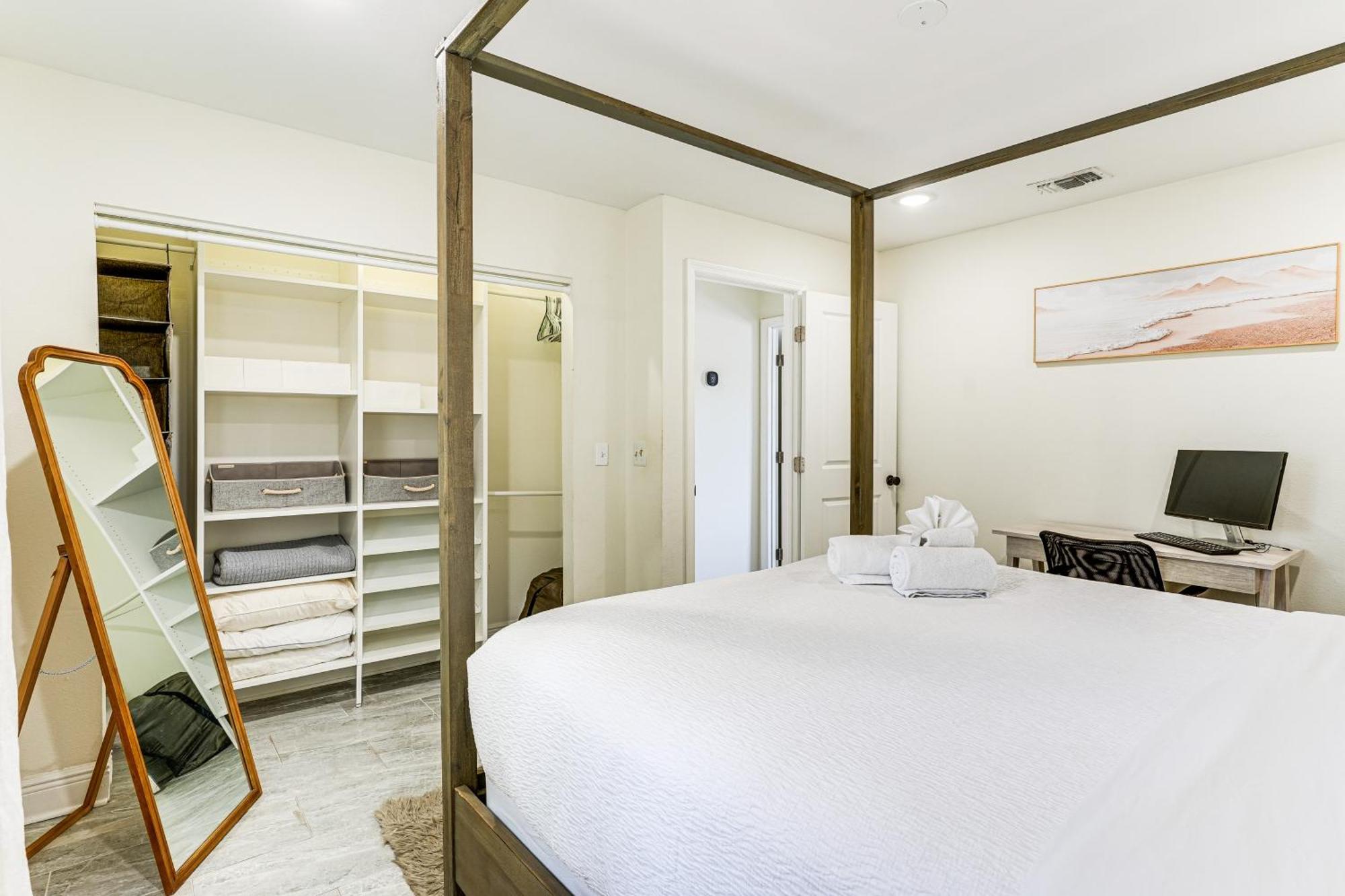 Sanctuary Near Airport And Sports Venues! Holiday home *