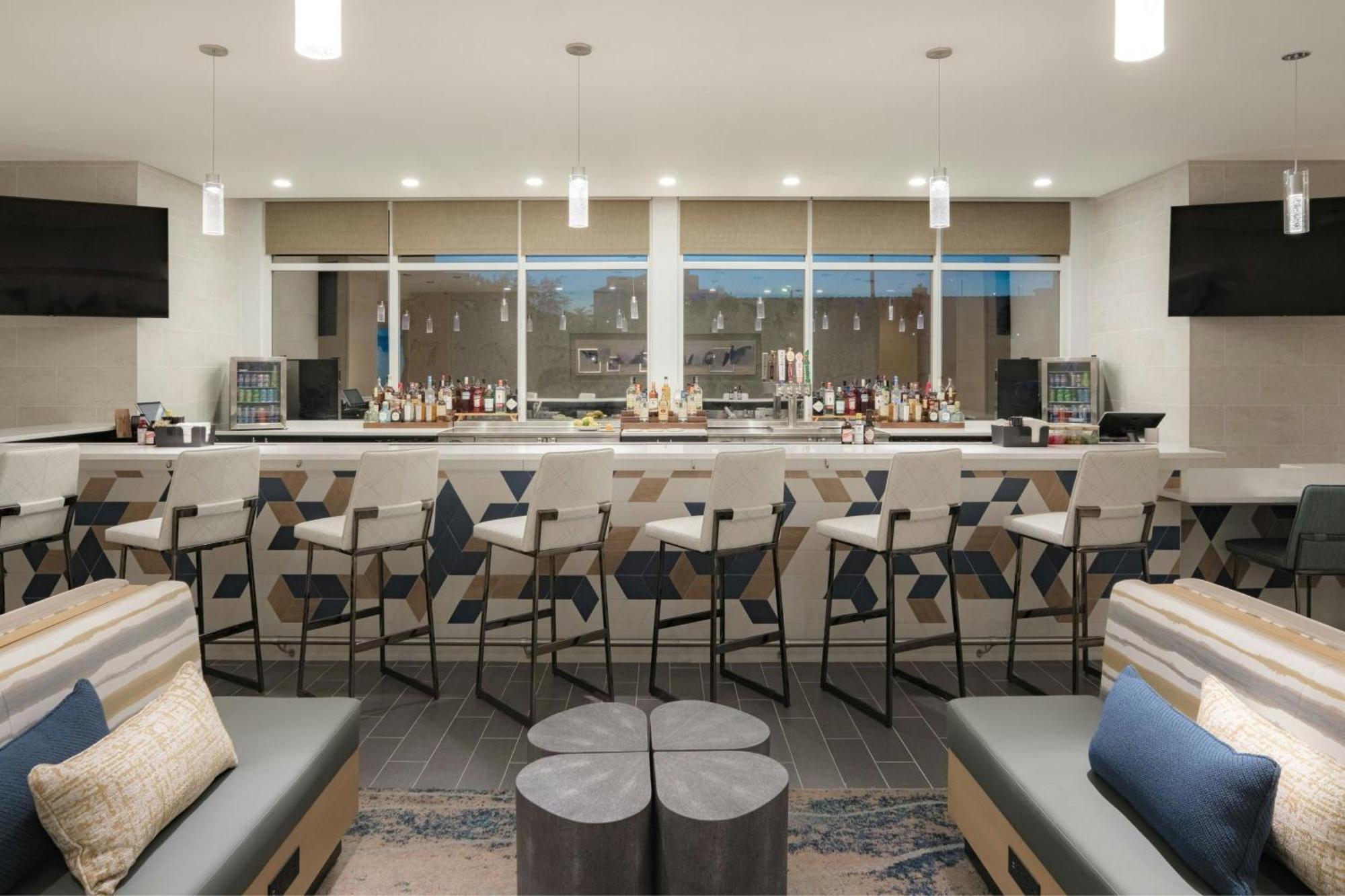 Springhill By Marriott Downtown Hotel *
