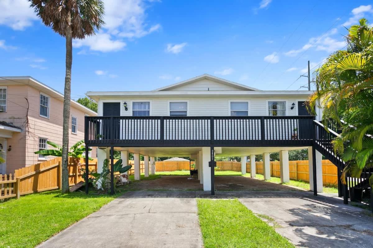 Zebra House - Close 2 Tampabay Has To Offer Apartment