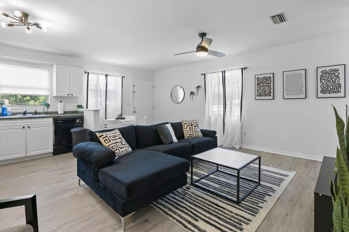 Apartment Zebra House - Close 2 Tampabay Has To Offer