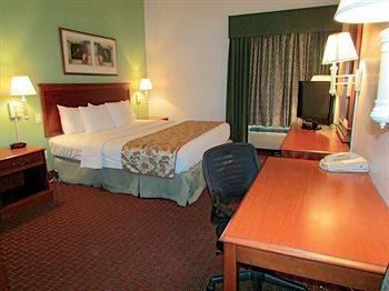 La Quinta By Wyndham Bay Area-tampa South Hotel