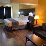 Days Inn & Suites By Wyndham Tampa/Raymond James Stadium