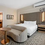 Hotel Flor Tampa Downtown, Tapestry Collection By Hilton