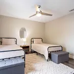 Boho Townhouse Near Usf