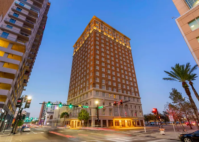 Hotel Flor Tampa Downtown, Tapestry Collection By Hilton