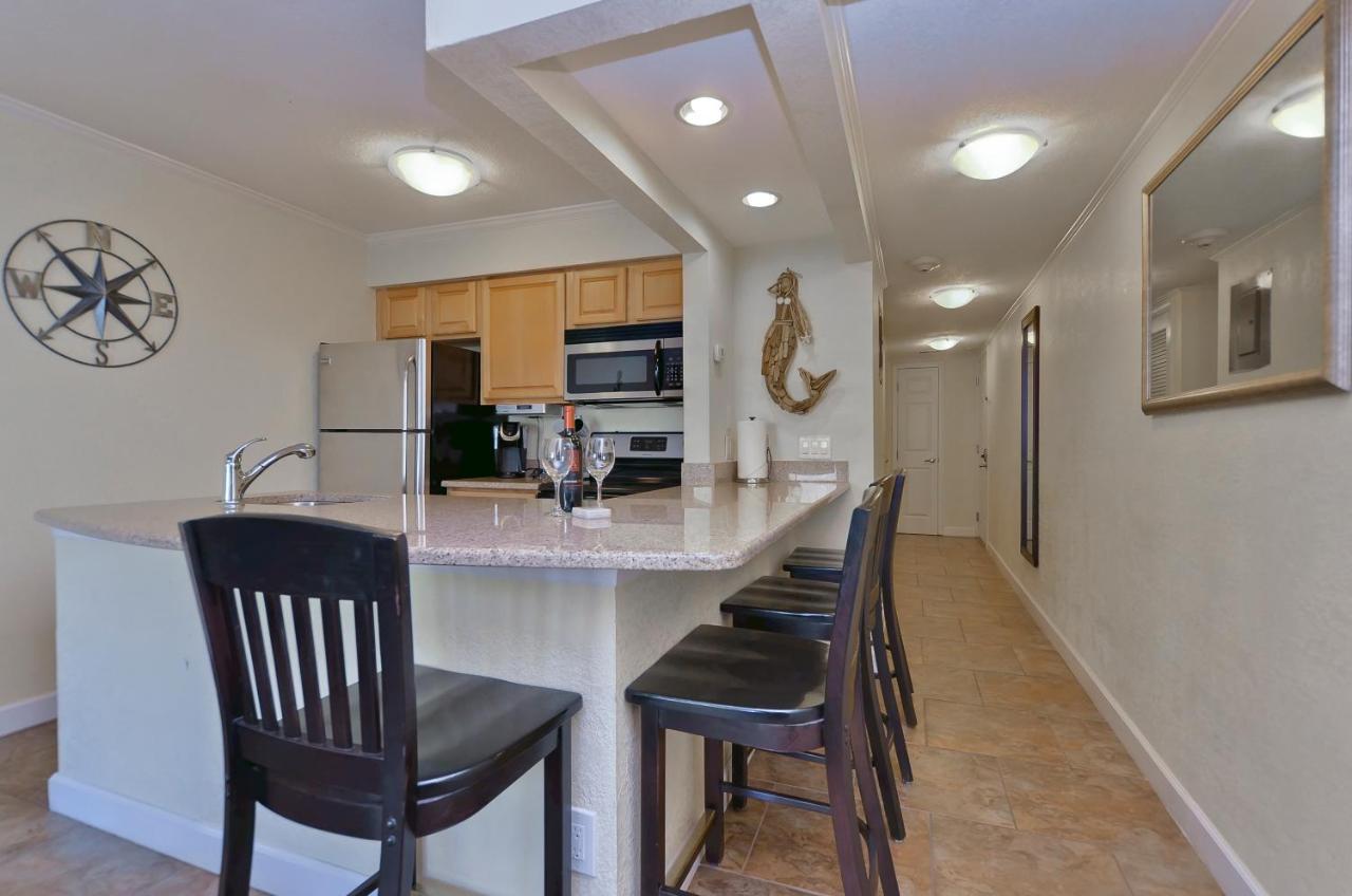 202-pool, Wifi, Close To Bucs Stadium Apartment