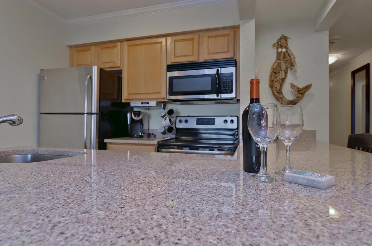 202-pool, Wifi, Close To Bucs Stadium Apartment