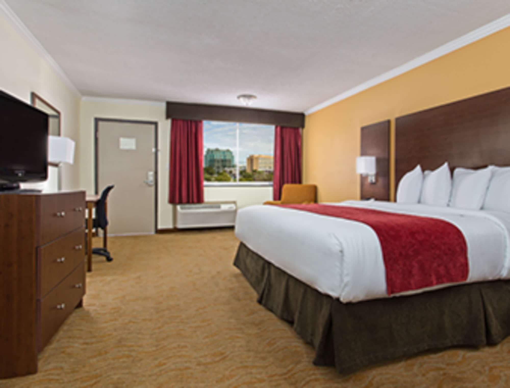 Ramada By Wyndham Westshore Airport South Tampa