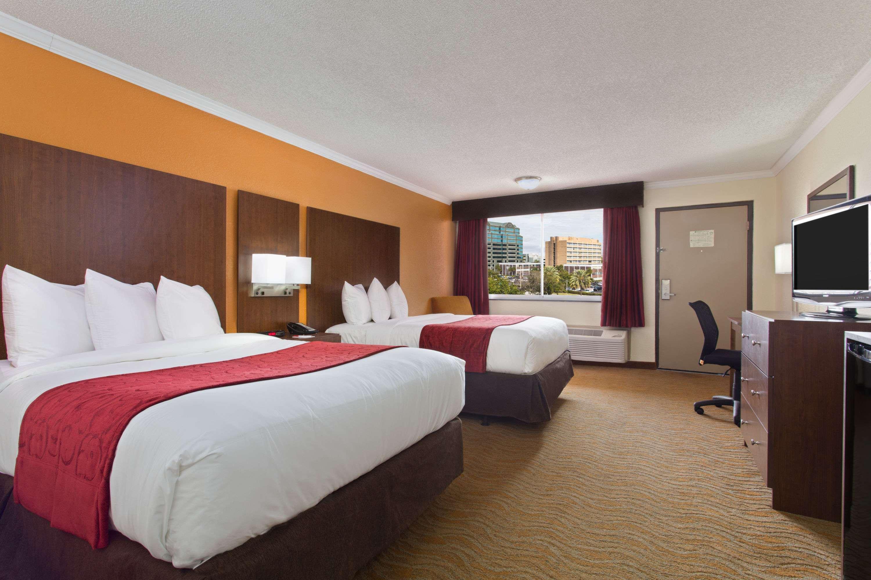 Hotel Ramada By Wyndham Westshore Airport South Tampa