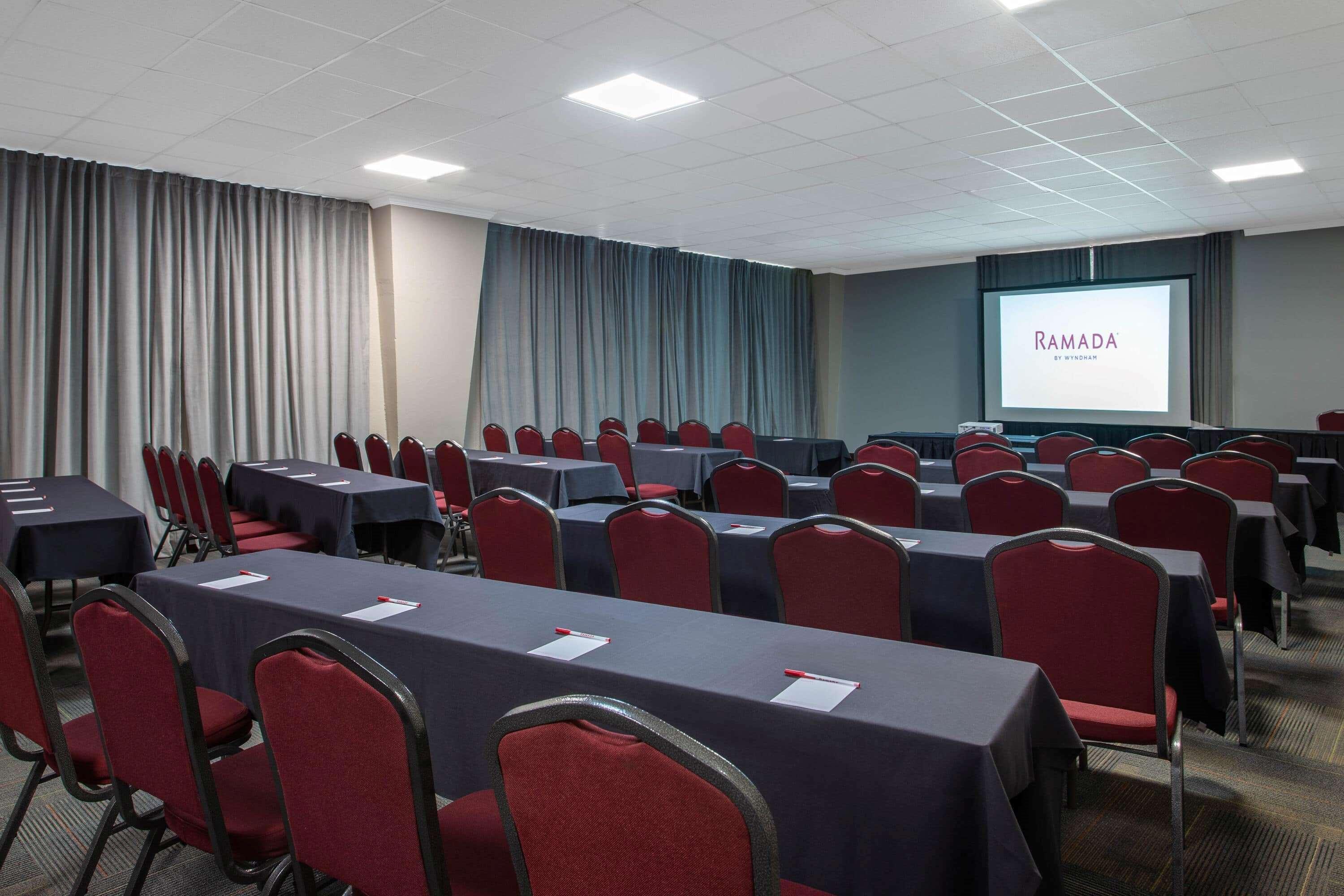 Hotel Ramada By Wyndham Westshore Airport South Tampa