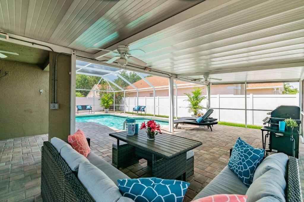 Holiday home Poolside Paradise: Vacation Retreat.