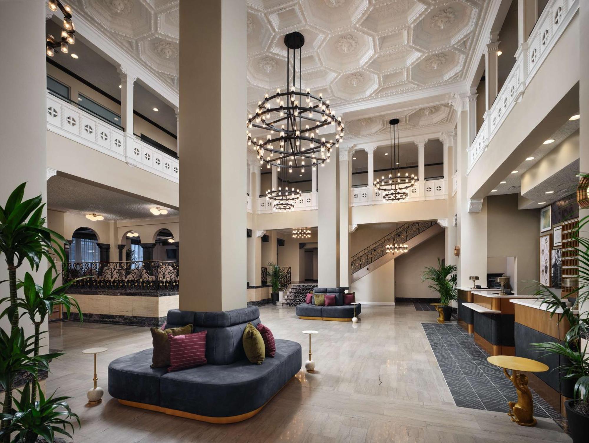 Flor Downtown, Tapestry Collection By Hilton Hotel