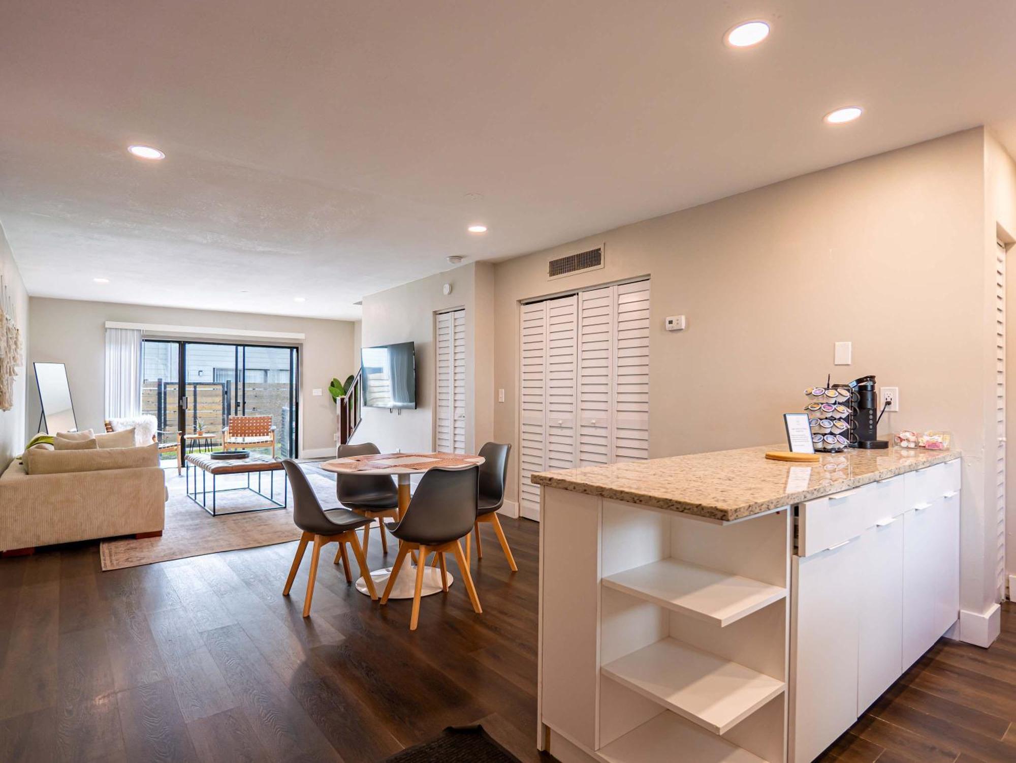 Boho Townhouse Near Usf Tampa