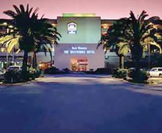 Hotel Ramada By Wyndham Westshore Airport South 3*