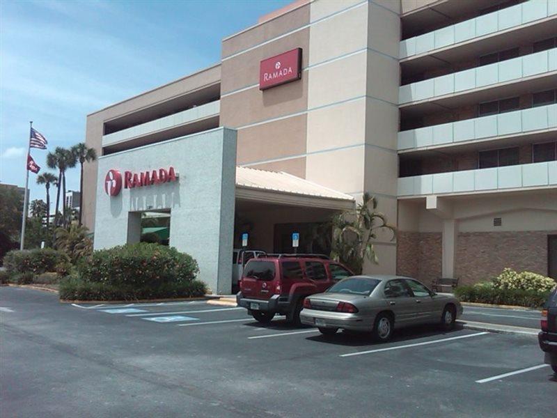 Hotel Ramada By Wyndham Westshore Airport South 3*