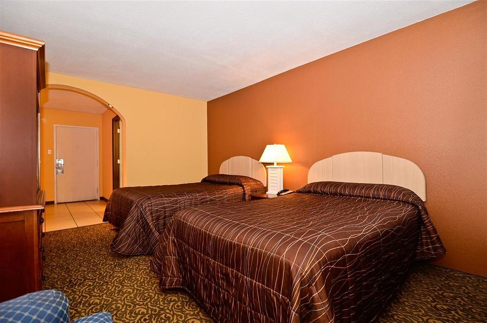 Days & By Wyndham - Ybor Tampa