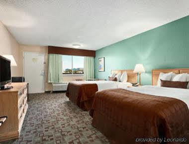 Hotel Ramada By Wyndham Westshore Airport South Tampa