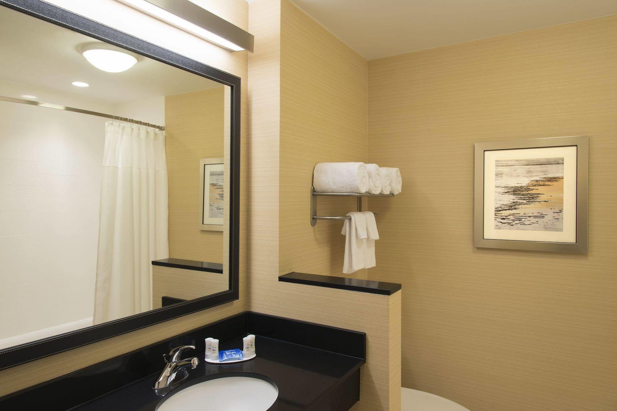 Fairfield & By Marriott Westshore/airport Tampa