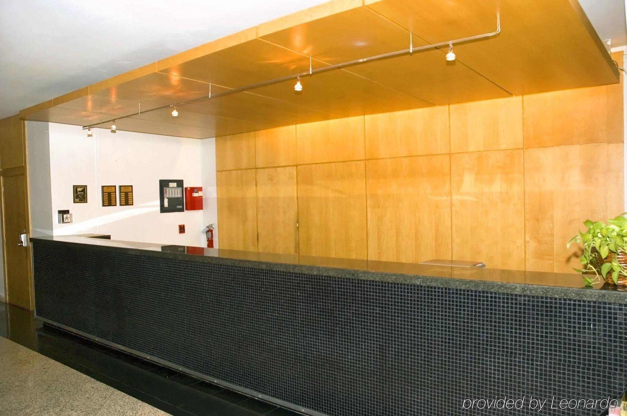 Hotel Ramada By Wyndham Westshore Airport South